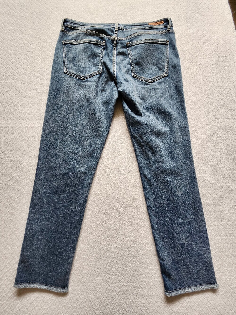 3 / $25 SILVER Jeans Co. "LORETTE" Distressed Blue Denim Skinny Jeans. Size 31. - Picture 14 of 16